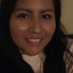 Meet your Posher, Flora